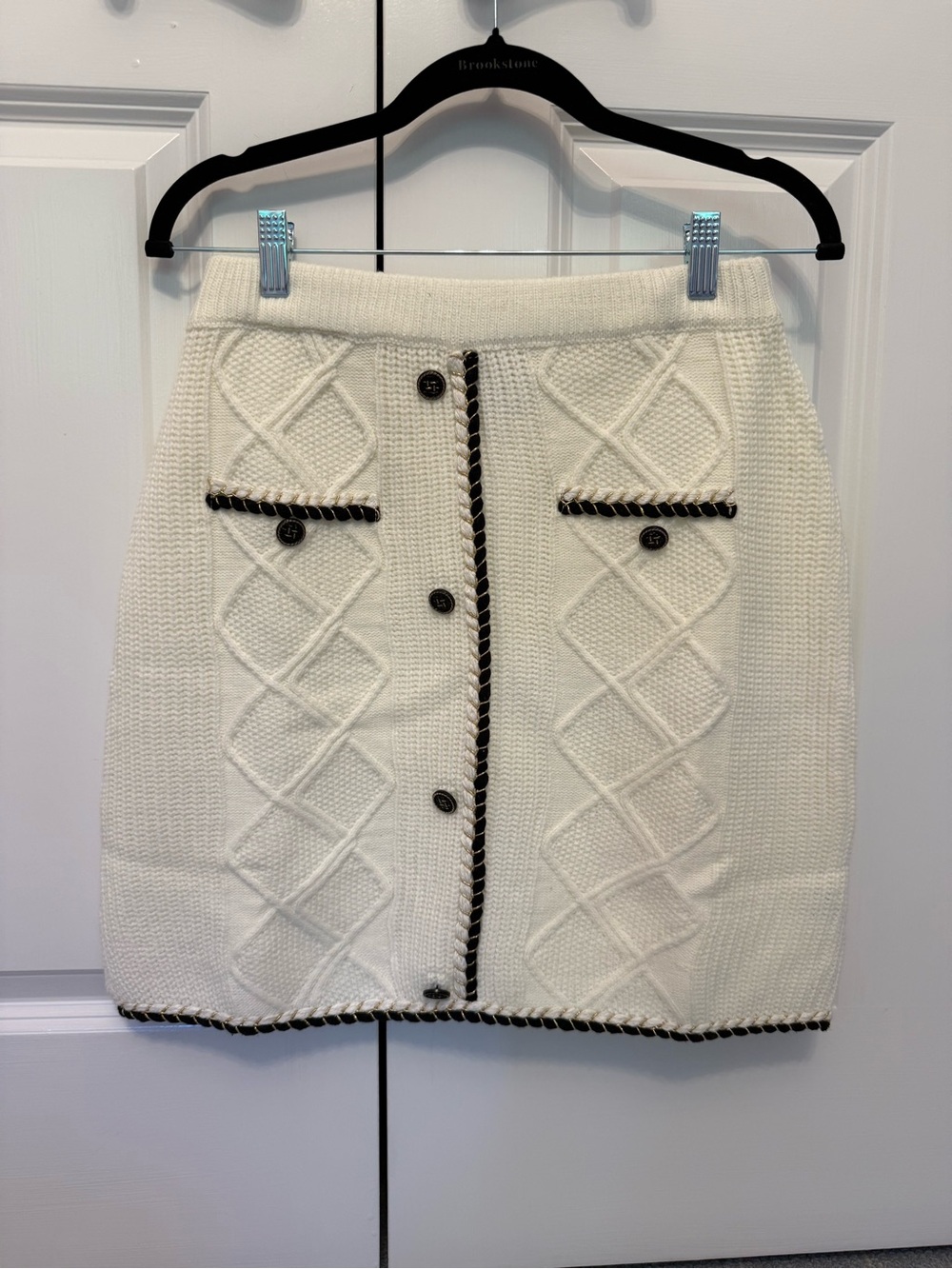 RIHOAS Cream Cable-Knit Mini Skirt with Black Trim